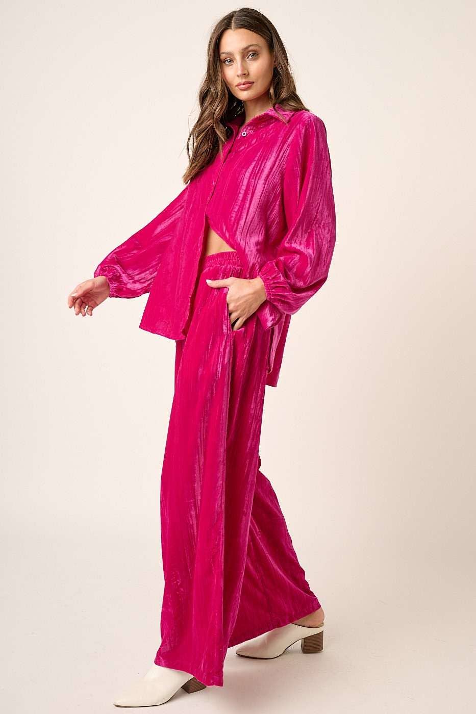 TEXTURED VELOUR PANTS