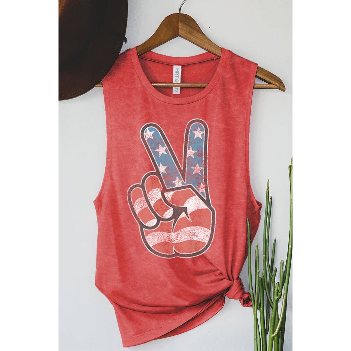 PEACE USA FLAG GRAPHIC TANK: RED