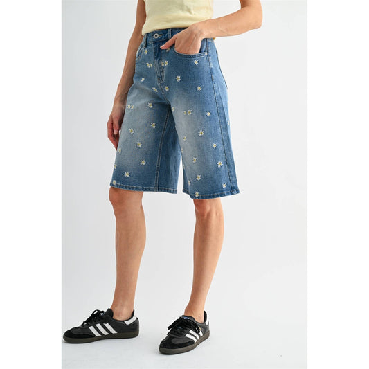 HIGH-RISE BERMUDA FLORAL SHORTS