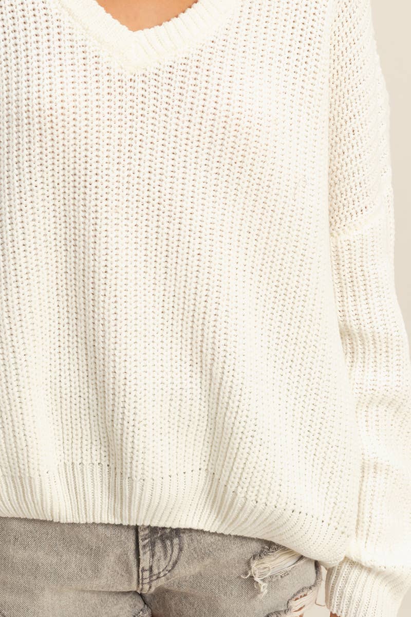 Oversized V-Neck Knit Sweater: WHITE