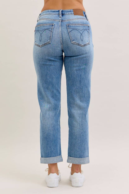 MR Boyfriend: Medium Wash