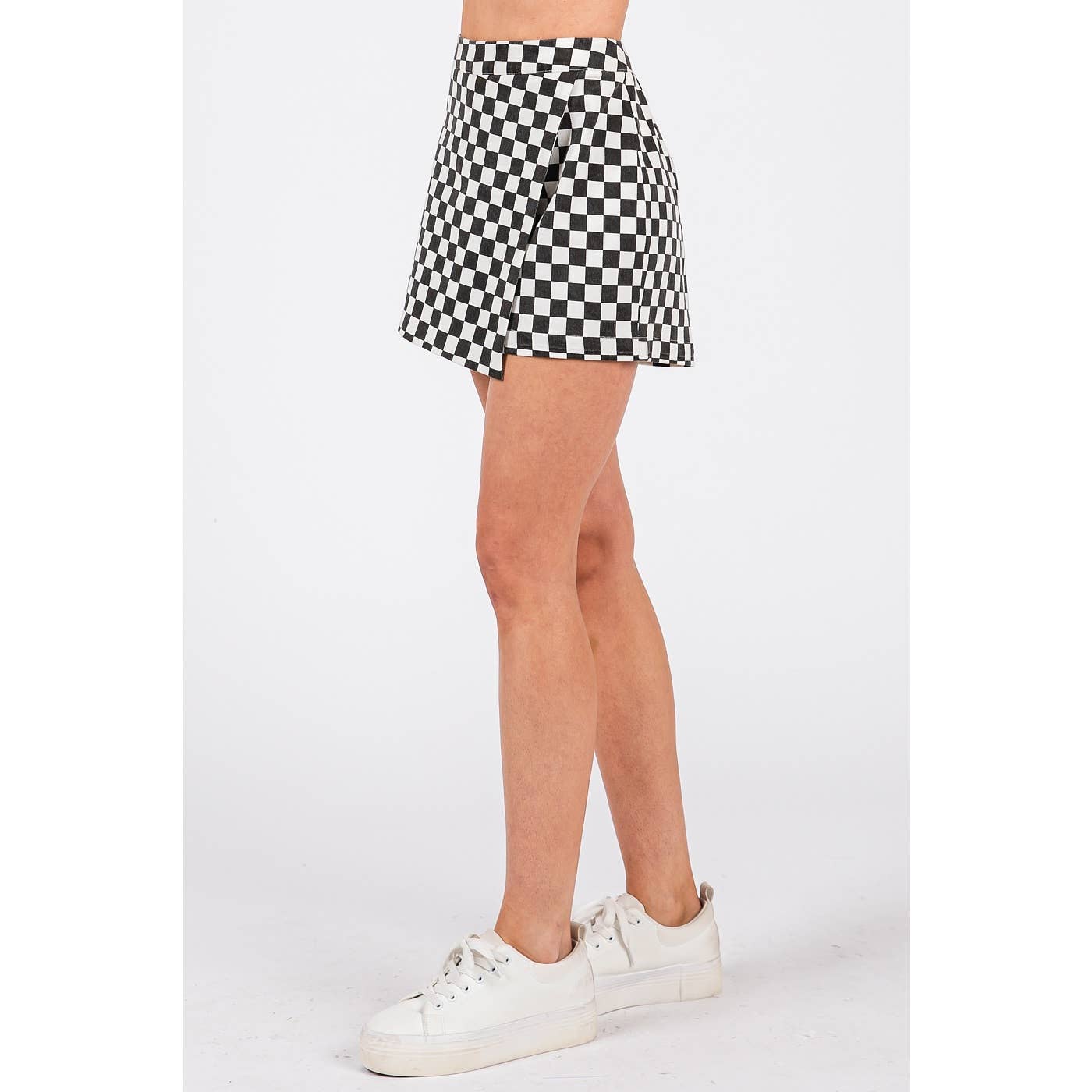 GAME DAY CHECKERED WRAP FRONT SKORT
