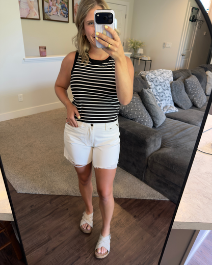 Stripe Tank w Shelf Bra: Black/White