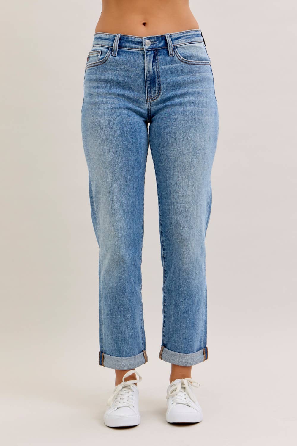 MR Boyfriend: Medium Wash