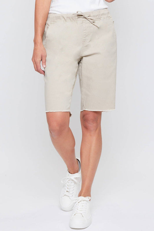 Elastic Waist Bermuda Short: Sesame