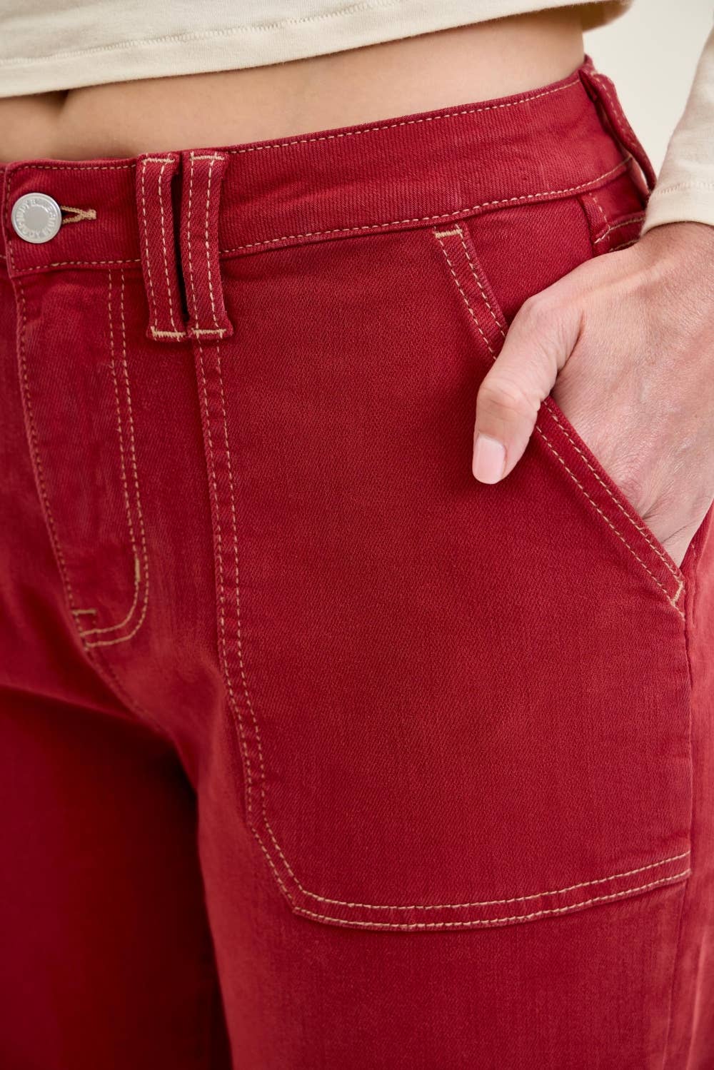 HW Aurora Weekender: HAUTE RED
