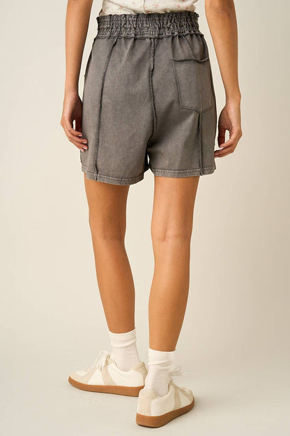 MINERAL WASH SEAM DETAIL PULL ON SHORTS: CHARCOAL