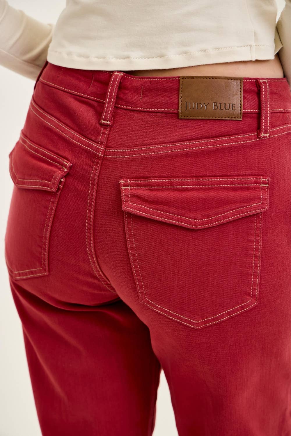 HW Aurora Weekender: HAUTE RED