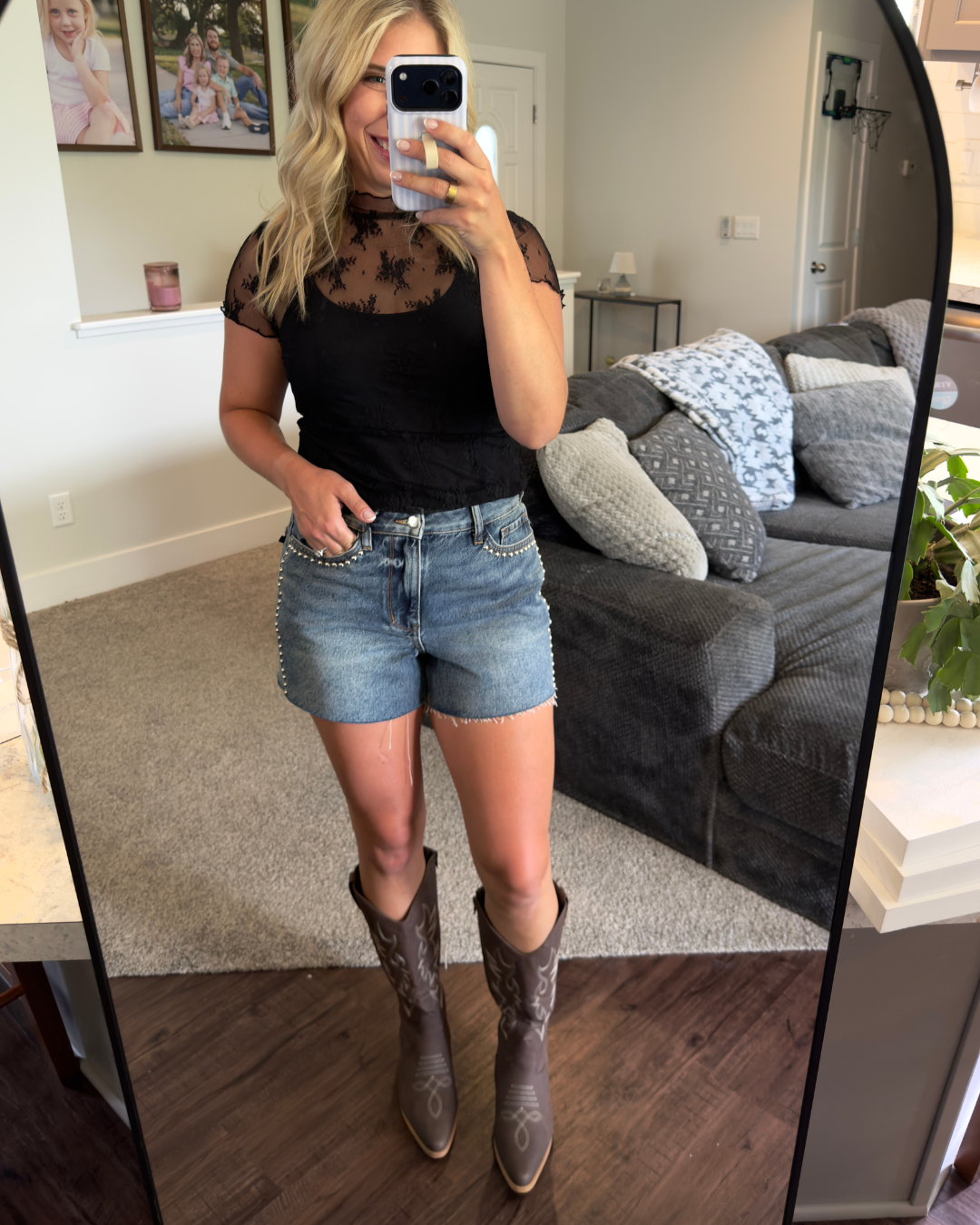 EMBROIDERED POINTED TOE COWBOY BOOTS: BROWN