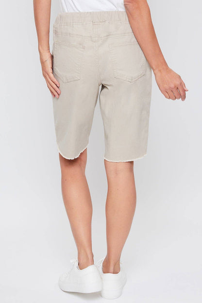 Elastic Waist Bermuda Short: Sesame