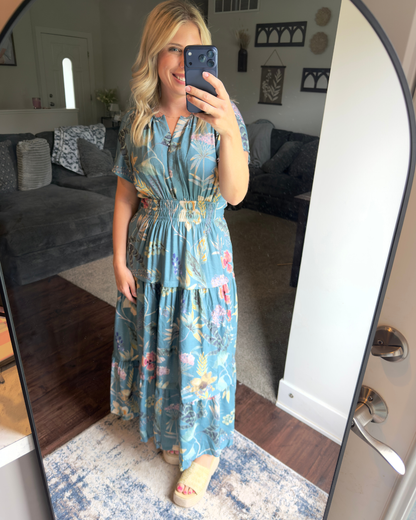 Floral Print Split Neck Tiered Maxi Dress: BLUE COMBO
